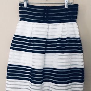 Super cute skirt. EUC size small